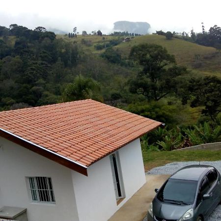 Cantinho Da Divina Paz São Bento do Sapucaí Esterno foto
