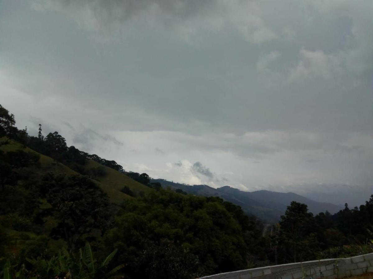 Cantinho Da Divina Paz São Bento do Sapucaí Esterno foto